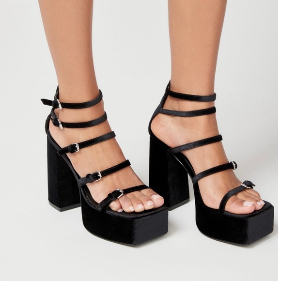 URBAN OUTFITTERS PLATFORM STRAPPY HEELS - Picture 1 of 4